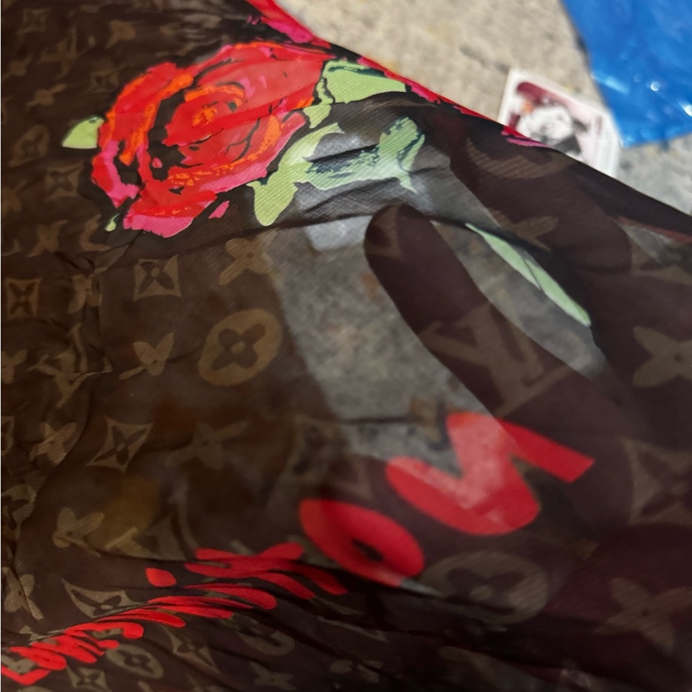 F/W 2008 Louis Vuitton x Sprouse Silk Roses Graffiti Scarf - Picture 3 of 5